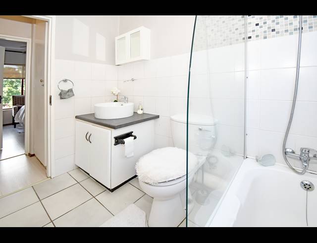 1 BEDROOM APARTMENT FOR SALE IN CRAIGHALL
